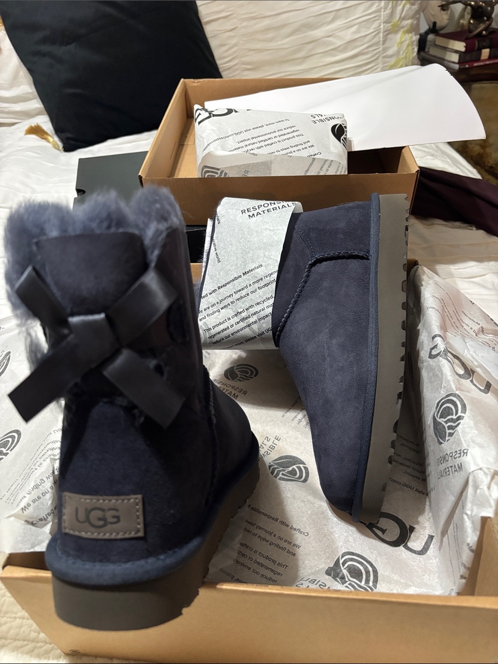 UGG Women's Navy Bow Short Boots